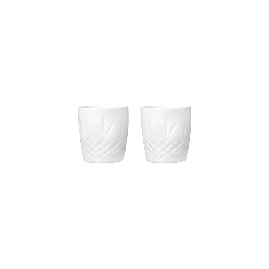 To hvide mini porcelænskopper med mønster og struktur fra Frederik Bagger, 2 stk.